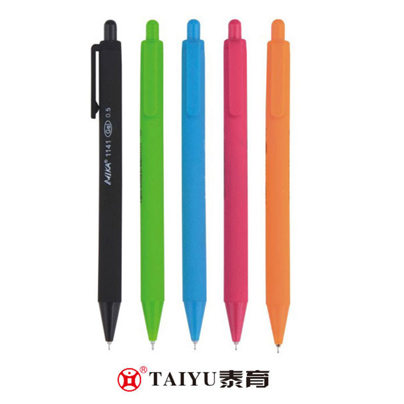 Klasikong Estilo ng Negosyo Roll Ball Pen Na-cotomize na Color Roll Ball Pen 1141